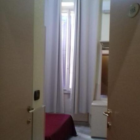 Guest House Hola Roma Bagian luar foto