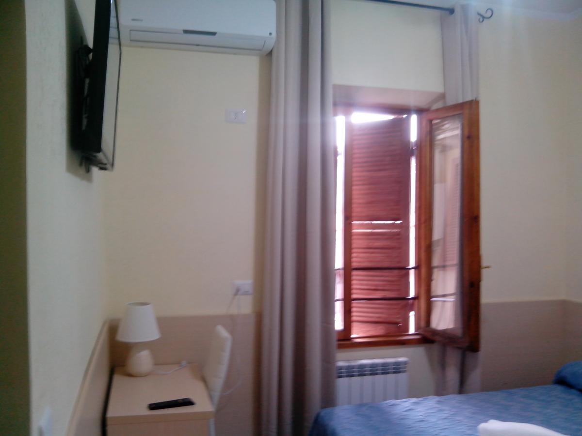 Guest House Hola Roma Bagian luar foto