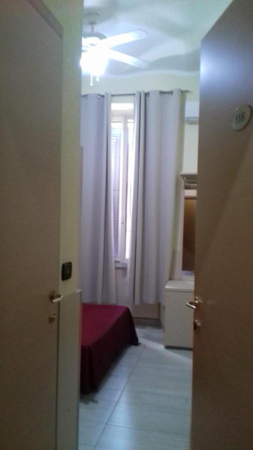 Guest House Hola Roma Bagian luar foto